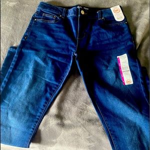 Kid size 18 skinny jeans